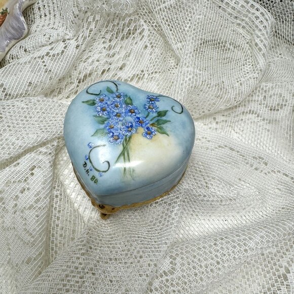 Hand-Painted Heart-Shaped Trinket Box With Blue Flowers & Gold Accents - Picture 3 of 8